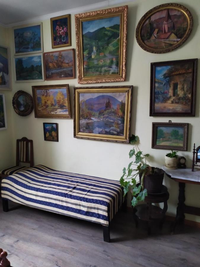 Vilni Kimnaty Hotel Мукачеве Екстериор снимка